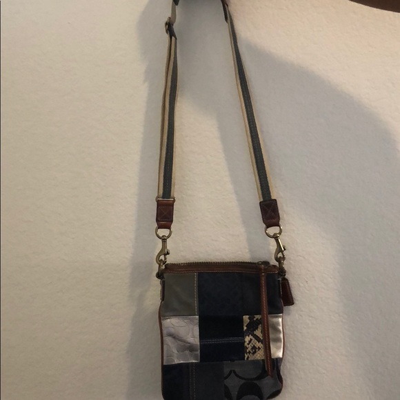 Used Authentic Coach Over Shoulder Purse - Picture 2 of 3
